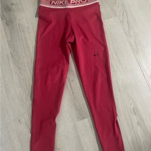 Dry fit Nike Pro mid-calf leggings in Cherry